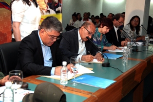 Firmaron Convenio Interinstitucional Contralor General y Ministro para las Comunas y Movimientos Sociales