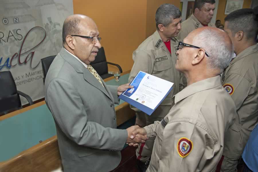 Contralor General realizó la primera entrega del reconocimiento “Constitución y Leyes”