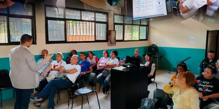 CEM fortalece la Participación Popular y Contraloría Social en comunas de la parroquia Boquerón
