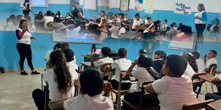 CEM promueve la Participación Ciudadana Escolar a través del programa «La Contraloría va a la Escuela»