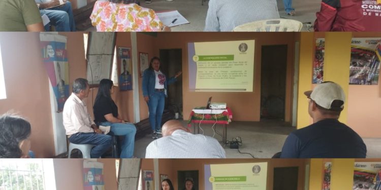 Capacitación del Poder Popular en la comuna Los Chaimas de San Simón