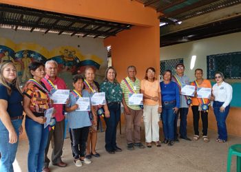 Juramentados Abuelos Contralores en el sector Viboral de la parroquia Boquerón